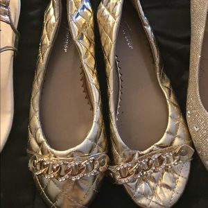Super cute flats!